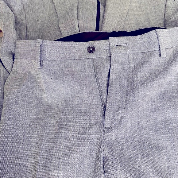 Zara Men Boys Comfort Textured Suit
Blazer and Pants. See size in description. - Picture 8 of 13